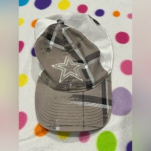 NFL OFFICIAL WOMEN’s y2k cowboys hat great condition!!